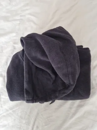 Sudadera con capucha y cremallera