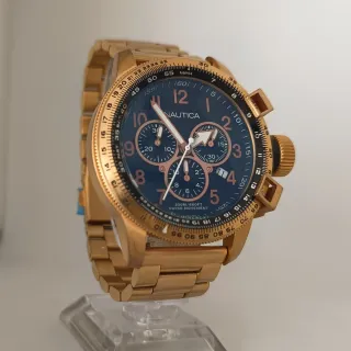 Reloj Nautica Dorado Cronógrafo