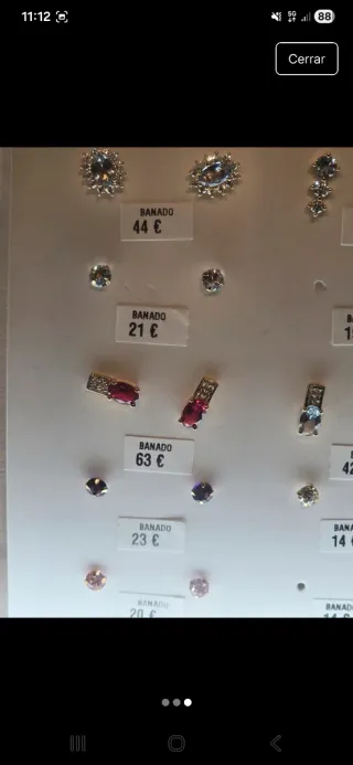 Conjunto Oro Vivo Colgante y Pendientes Rojo