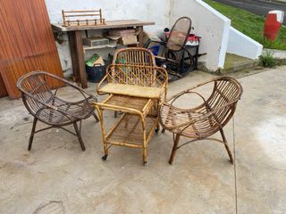 Conjunto de jardín de mimbre y bambú