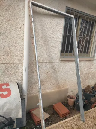 Alto 1.97 ancho 92 cm Puerta metálica de almacén