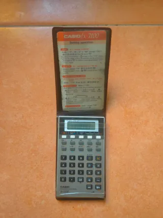 RARA CALCULADORA CASIO FX 7100 RETRO VINTAGE