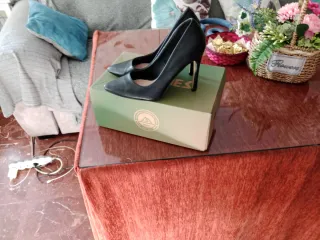 Zapatos de tacón negros