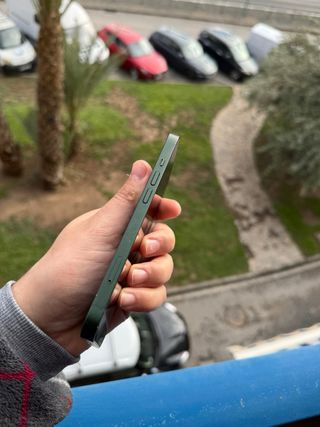 iPhone 13 - 87% Batería