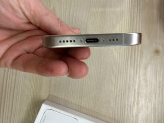 iPhone 15 Pro en Titanio Blanco