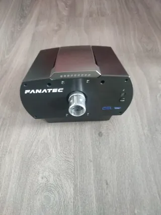 Base Fanatec CSL Elite con sus cables