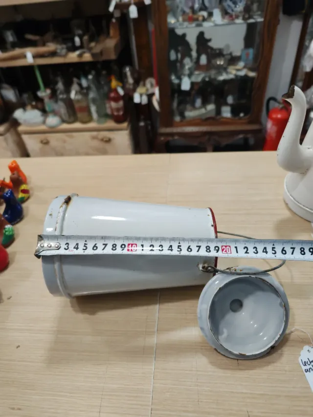 Lechera antigua esmaltada