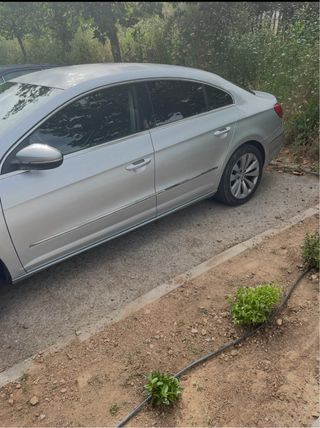 Volkswagen Passat CC 2011