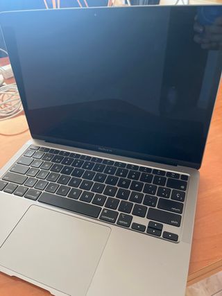 MacBook Air M1 13” 3.2 GHz. 128 GB 100% batería.