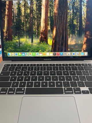 MacBook Air M1 13” 3.2 GHz. 128 GB 100% batería.