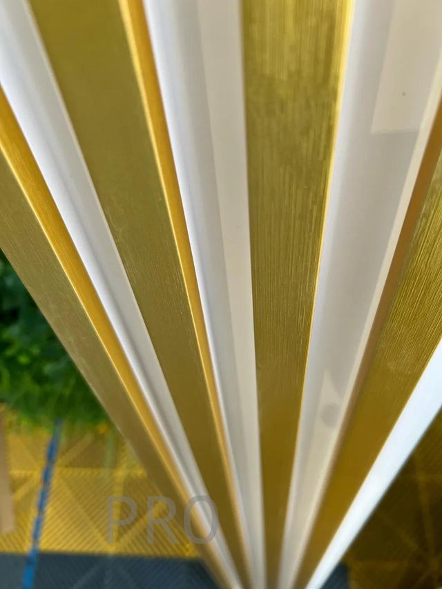 Listones de PVC Blanco Dorado