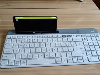 Teclado Logitech K580 Gris/Blanco