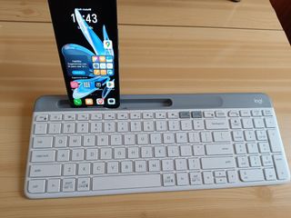 Teclado Logitech K580 Gris/Blanco