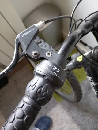 Bicicleta Montaña Btwin 24 Negra/Amarilla