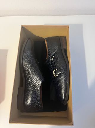 Zapato Lottusse Piel Negro Talla 37. Sin estrenar