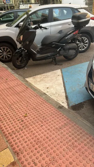 Xmax 125 Iron Max ABS 17' TIJA ROTA  URGE VENTA