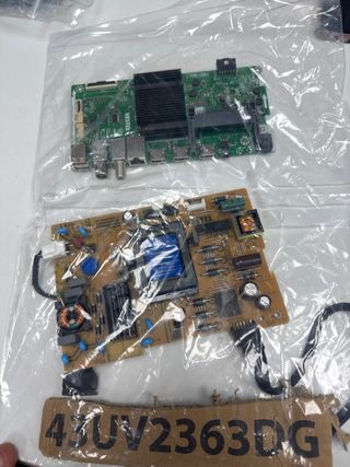 Placa base 35€ y fuente alimentacion 30€ TV 43UV23