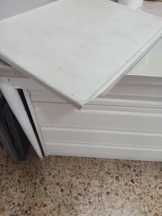 Mesa auxiliar blanca plegable metal