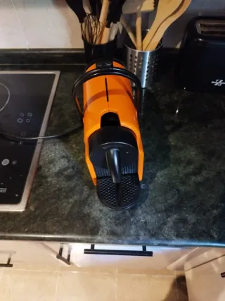 Cafetera Nespresso Naranja