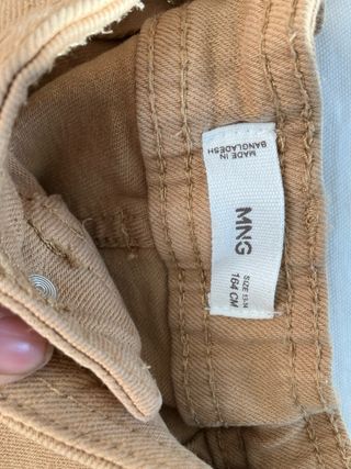 Pantalón corto camel