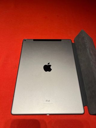 iPad Pro 12.9 di prima generazione da 128 GB Wi-Fi + cellulare