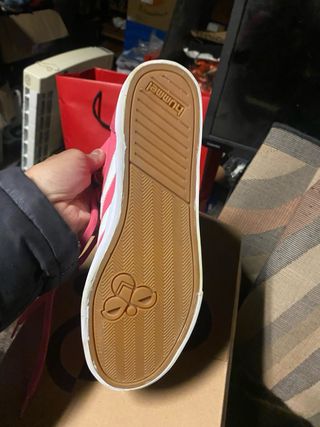 Zapatillas Hummel rosas y blancas