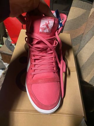 Zapatillas Hummel rosas y blancas