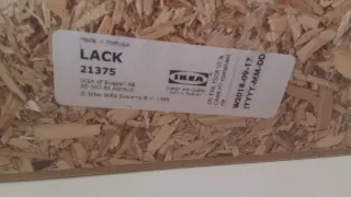 2 estantes MOSSLANDA + 1 LACK de Ikea
