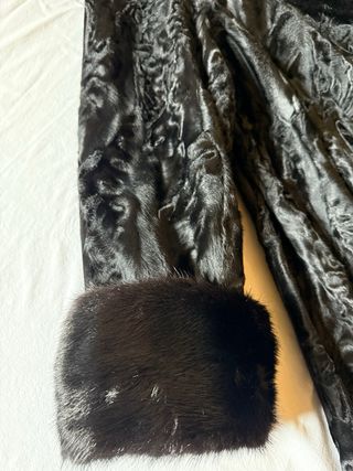 Abrigo de piel R. Tejada negro largo