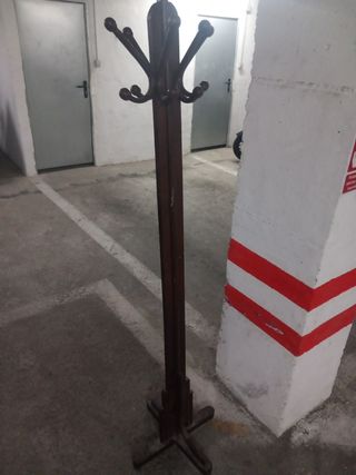 Perchero de madera vintage