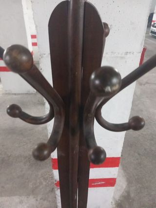 Perchero de madera vintage