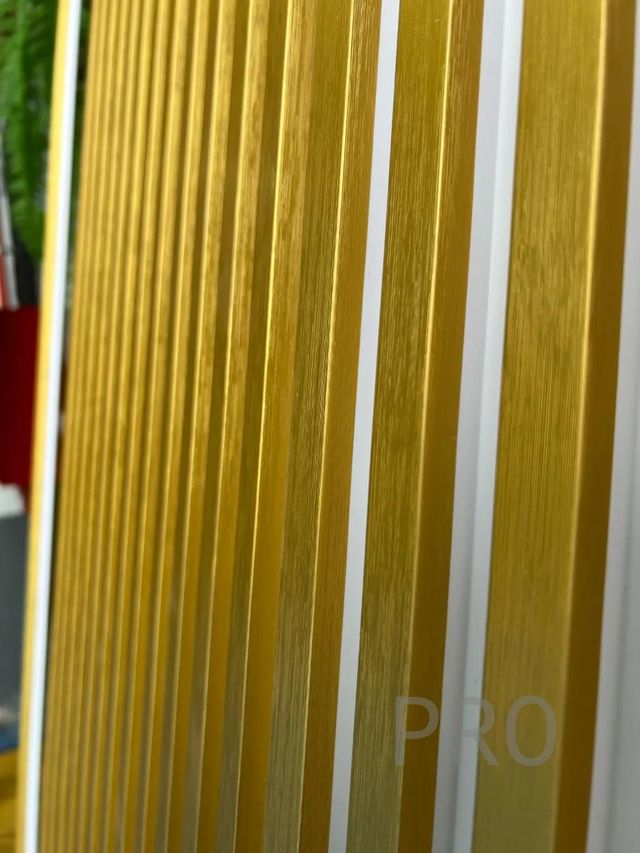 Listones de PVC Blanco Dorado