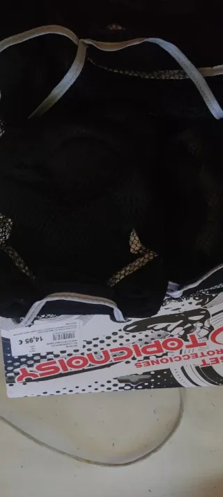 Patines de caballero negros,con bolsa y rodilleras