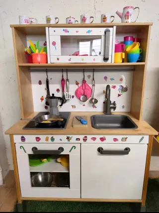 Cocina Infantil IKEA + Carrito Té