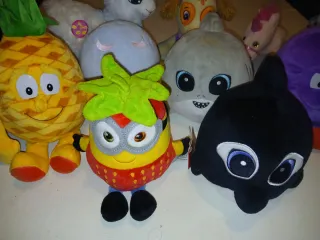 Lote de peluches variados