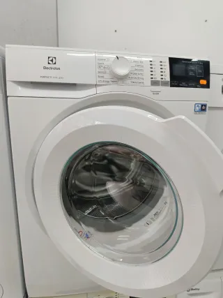 Lavadora Electrolux PerfectCare 600 8kg