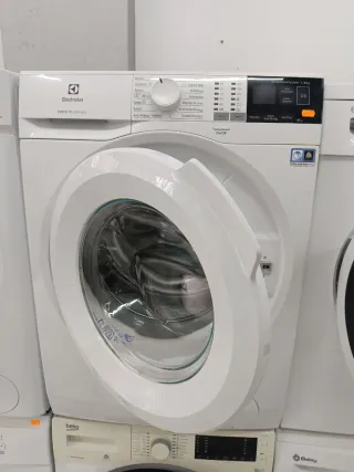 Lavadora Electrolux PerfectCare 600 8kg
