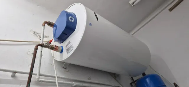 Termo Eléctrico Horizontal Blanco