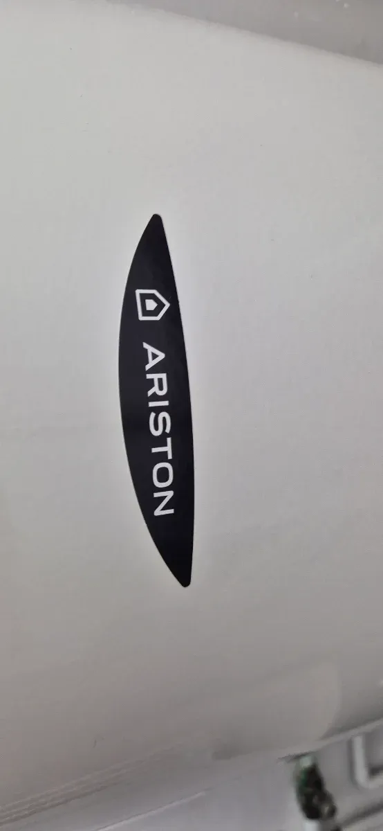 Termo Eléctrico Horizontal Blanco