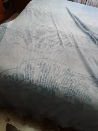 Copriletto uncinetto azzurro