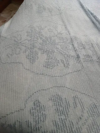 Copriletto uncinetto azzurro