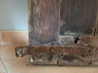 Puerta payesa ibicenca antigua