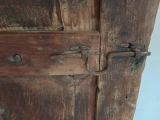 Puerta payesa ibicenca antigua