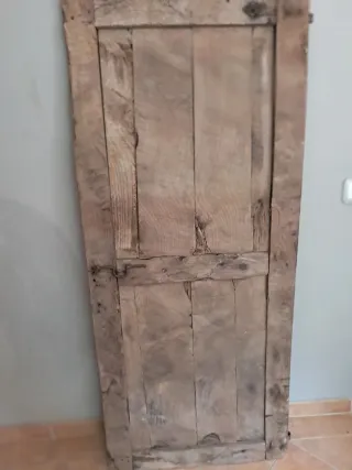 Puerta payesa ibicenca antigua