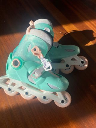 Se regalan patines infantiles talla 30/32
