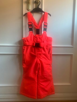 Mono de nieve 2 años. Botas. Manoplas