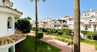 Piso en alquiler en Los Naranjos - Las Brisas en Marbella