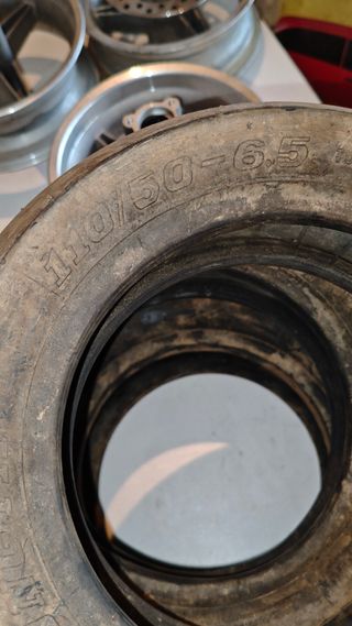 Llantas y Neumáticos minimoto