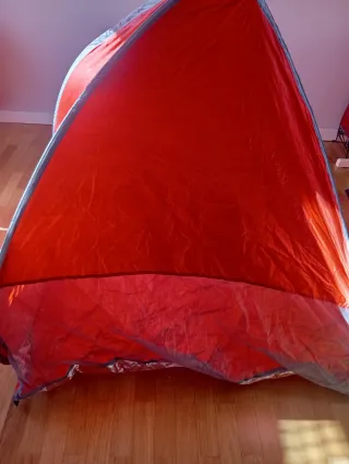 Carpa de playa Outsunny roja.