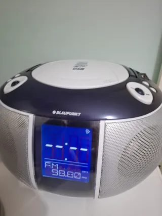 Radio Despertador Blaupunkt blanco/marengo